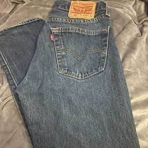 Dark blue 501 Levi’s unisex